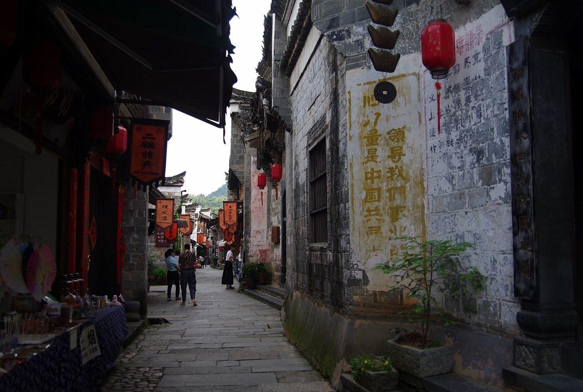 淄博九旬老人的三次站立